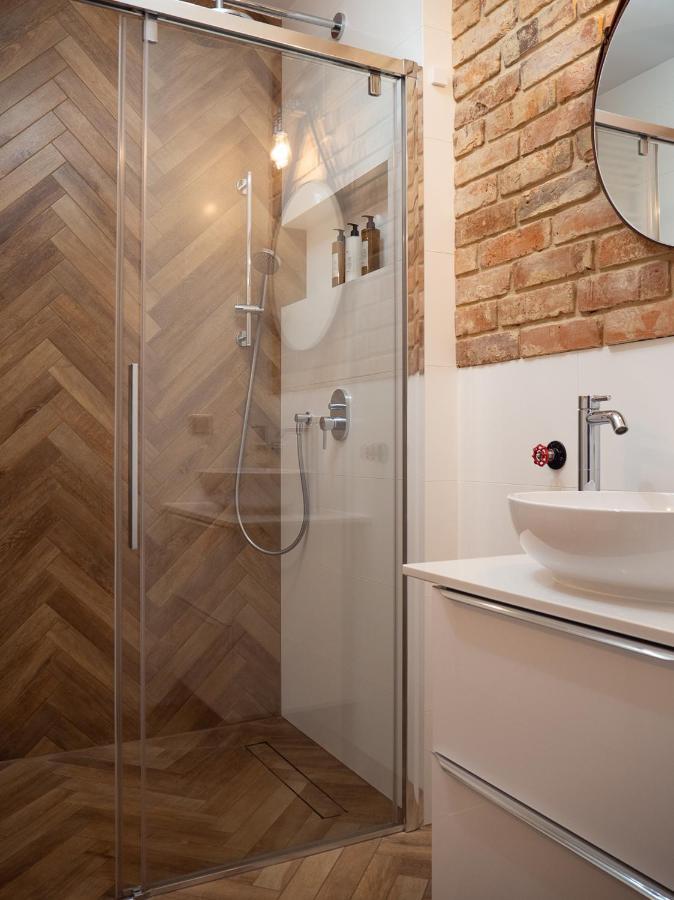 Brick House - Apartament Zoska Wroclaw Exterior photo